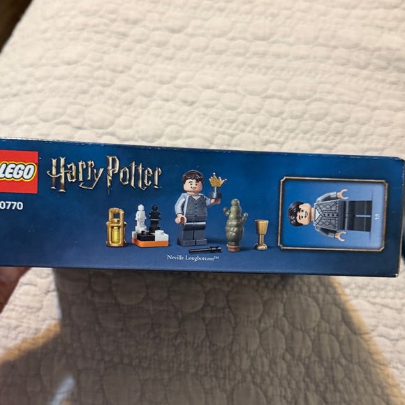 LEGO Harry Potter Room of Requirement Set - Picture 3 of 3